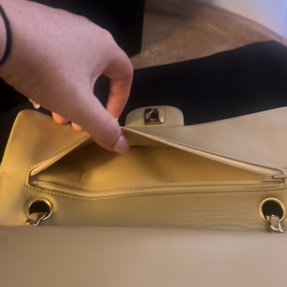 🔥Authentic Chanel medium Double Flap Classic Handbag🔥 - Picture 15 of 17